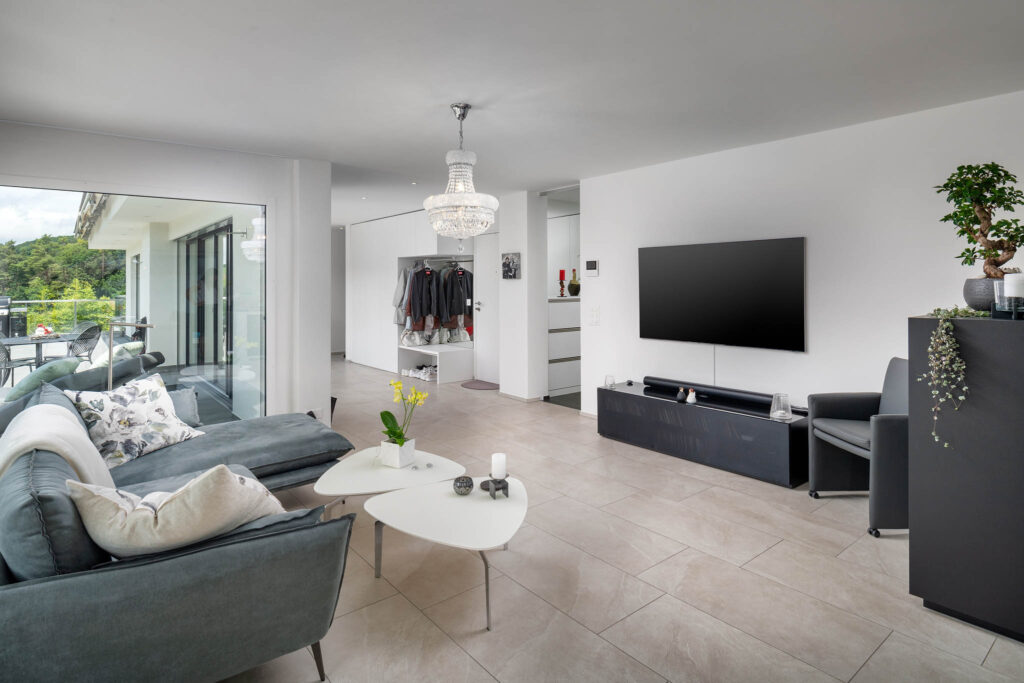 SIGLISTORF: Exklusive Terrassenwohnung mit Weitblick!