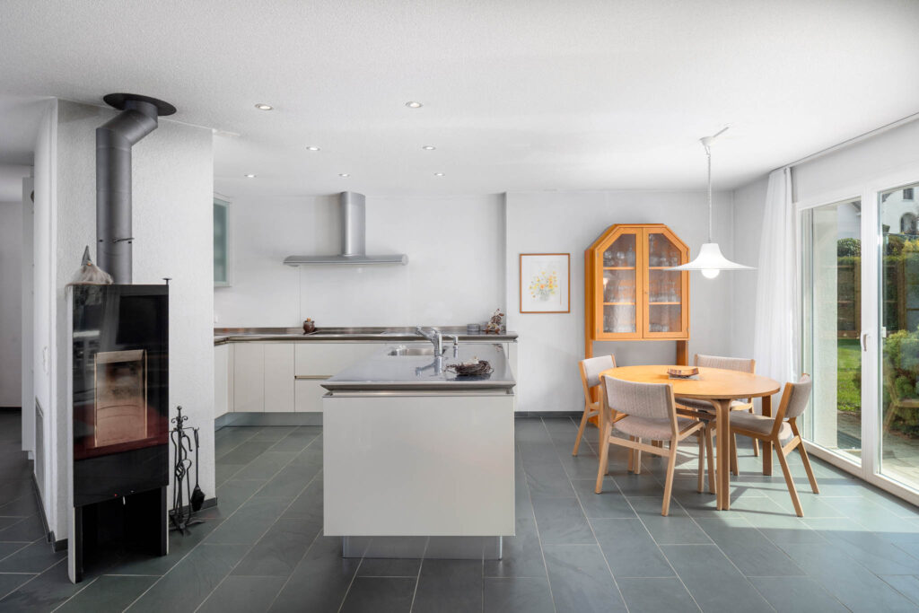 DÄNIKON: Grandiose Garten-Wohnung in Dänikon…