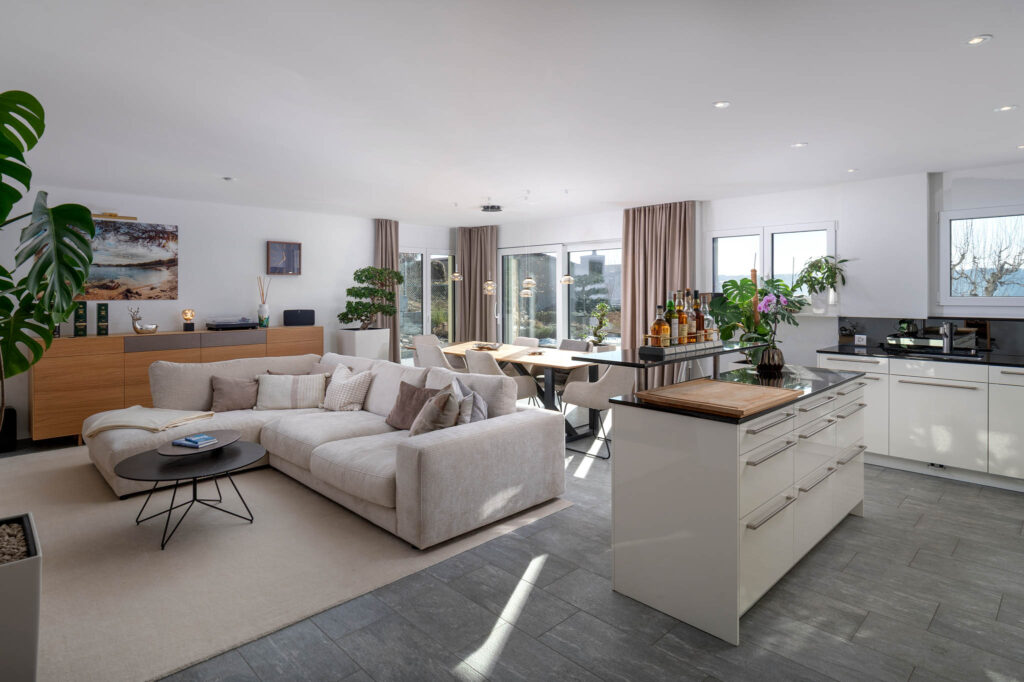 BOPPELSEN: Gesucht: Senioren Paar oder Singles (Ü50) für Gartenwohnung...