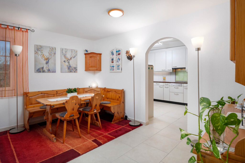 ADLIKON: Einziehen, Auspacken & Geniessen!