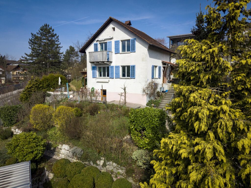 EGLISAU: Charmantes Einfamilienhaus mit grossem Garten...